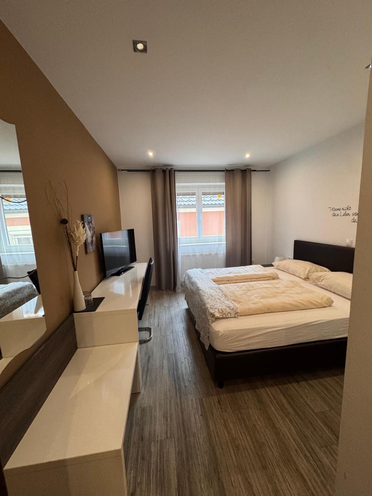Austria Traveller Hotel Kirchdorf เคิร์ชดอร์ฟ อัน แดร์ เครมส์ ภายนอก รูปภาพ