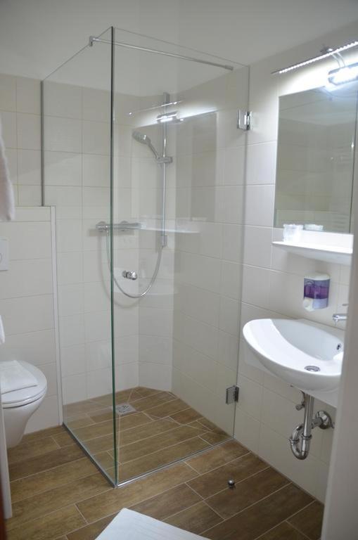 Austria Traveller Hotel Kirchdorf เคิร์ชดอร์ฟ อัน แดร์ เครมส์ ภายนอก รูปภาพ